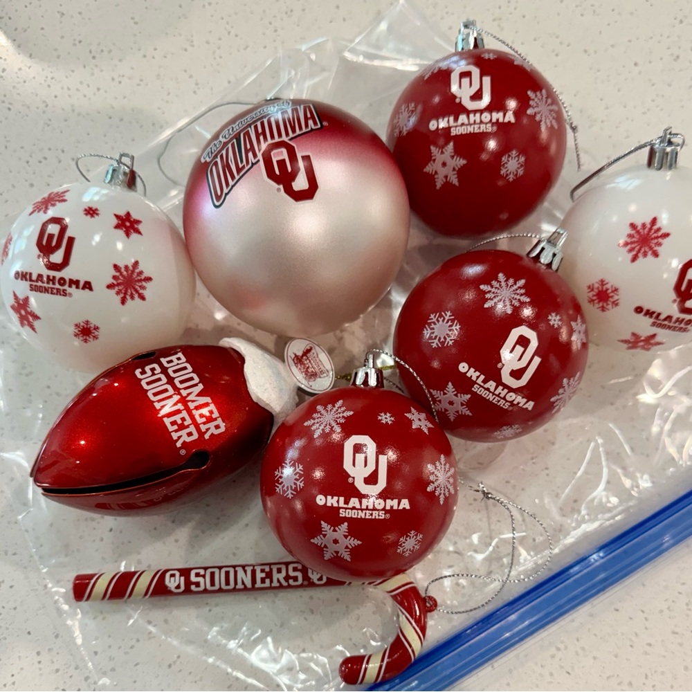 Oklahoma Sooners OU Football Team Christmas Tree Plastic Ornaments 8 Pieces